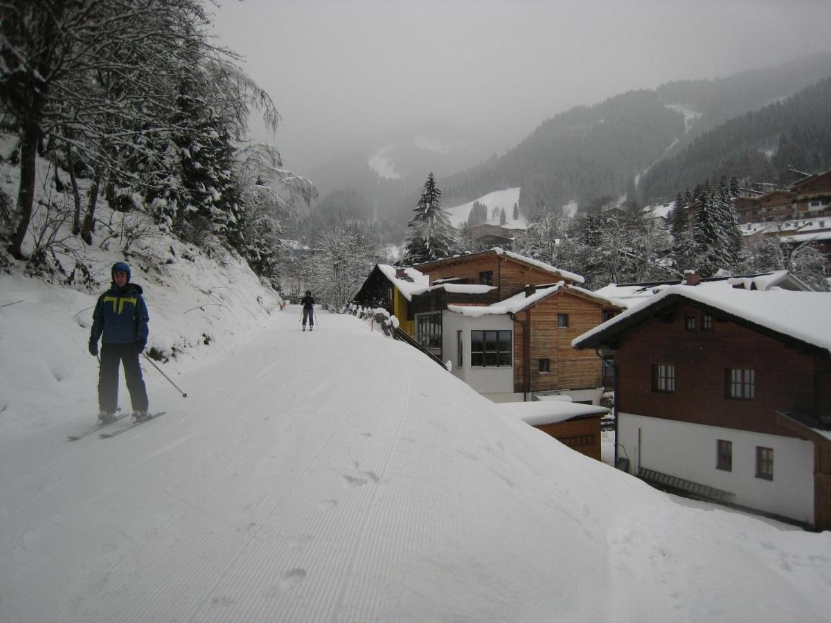 Ski-in / Ski-out Chalet Kriekels by Alpen Apartments Zell am See Eksteriør bilde