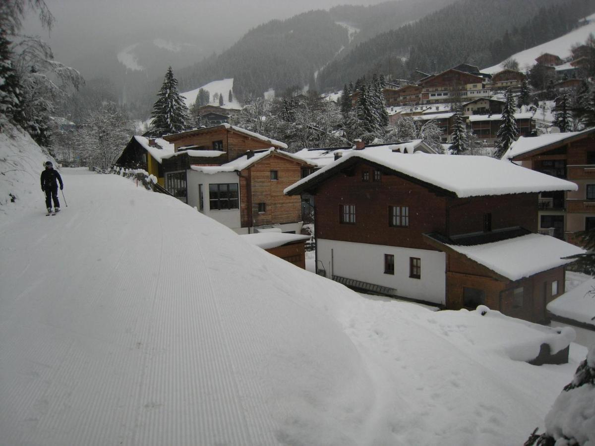 Ski-in / Ski-out Chalet Kriekels by Alpen Apartments Zell am See Eksteriør bilde